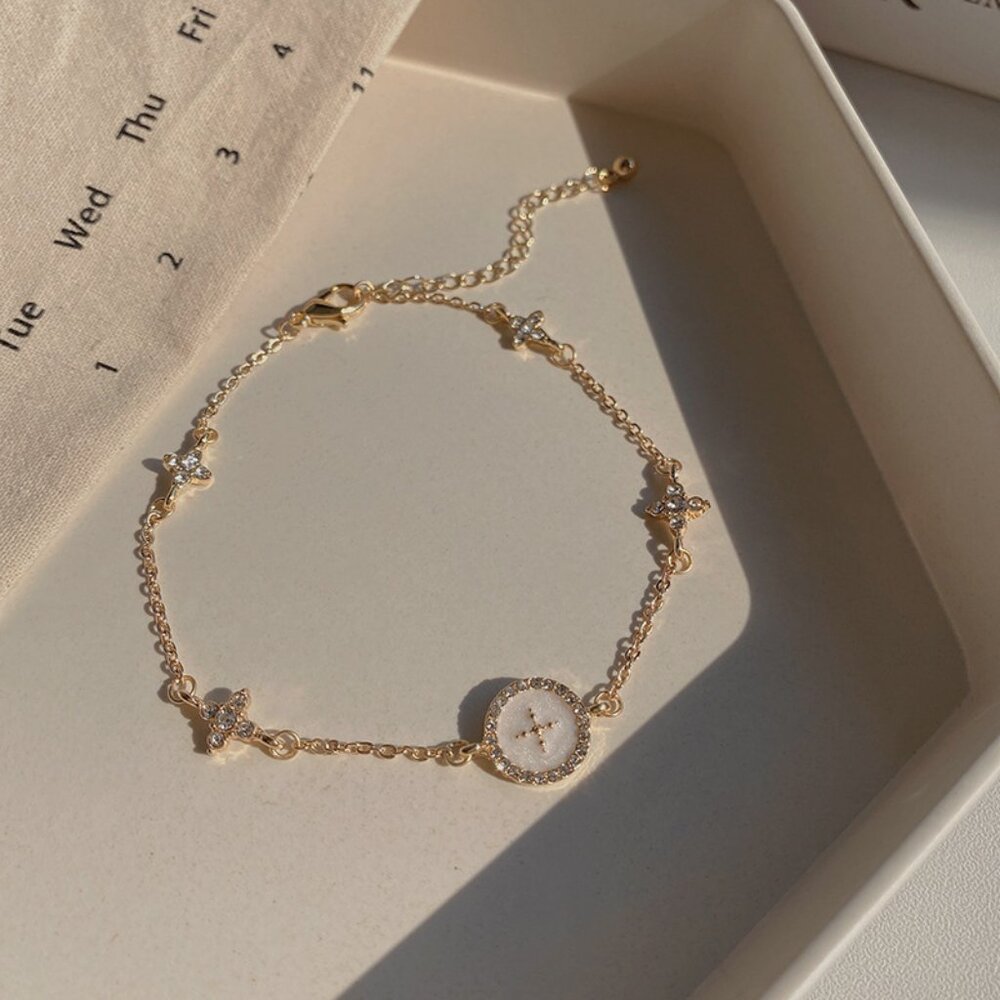 Gold Tone Butterfly Charm Bracelet Dainty Adjustable Bracelet Elegant Minimalist